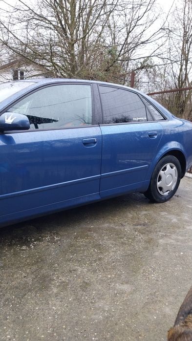 AUDI 8 E 2003 benzină