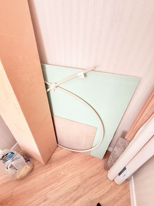 Продам унитаз и остатки материалов