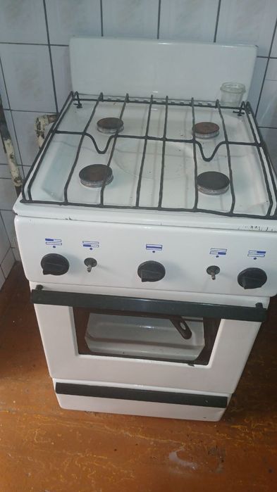 Газ плита б/у рабочая.