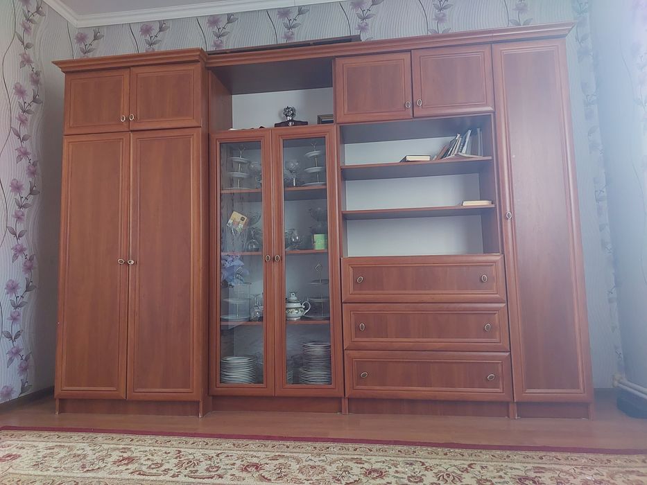 Горка, стенка, шкаф