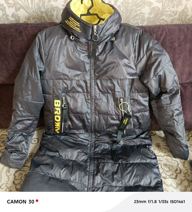 Продам куртку, весна, теплая осень.