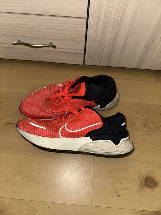 Nike маратонки Running