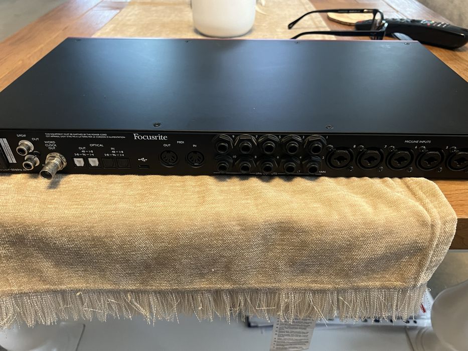 Vând Focusrite Scarlett 18i20 – interfață audio profesională USB