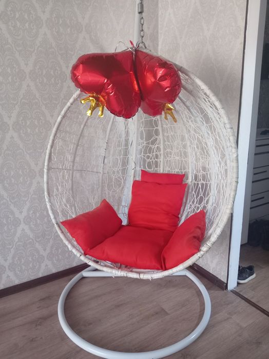 Продам красивую качелю