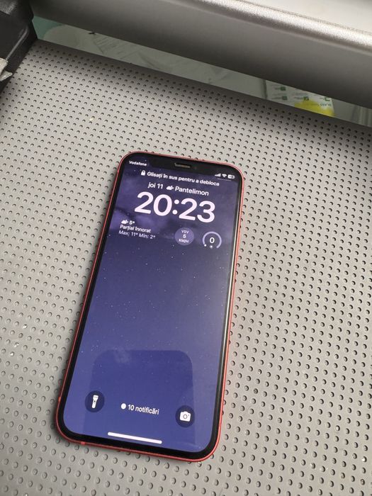 Iphone 12 mini red