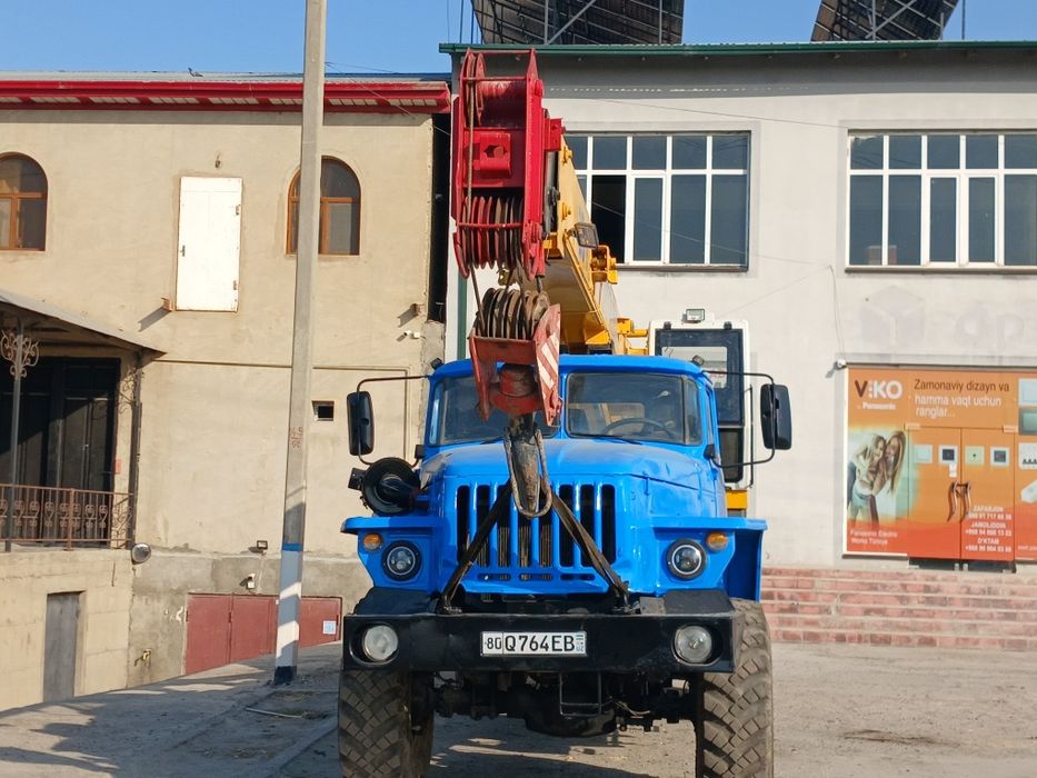 Продаётся. Автокран  Урал вездеход