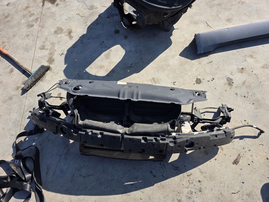 Trager BMW E60 Facelift Radiatoare Armatura BMW