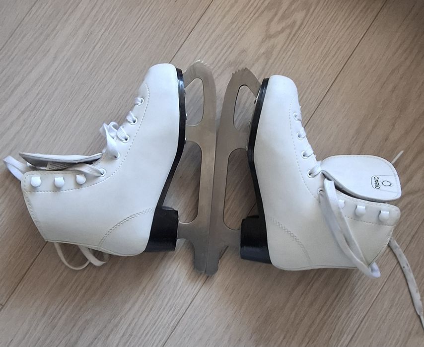 Patine de gheata artistice copii