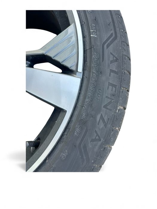 Джанти със чисто нови гуми Audi E-tron 285/40/21