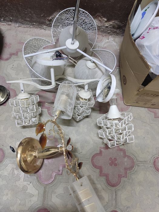 Люстры разные качественные