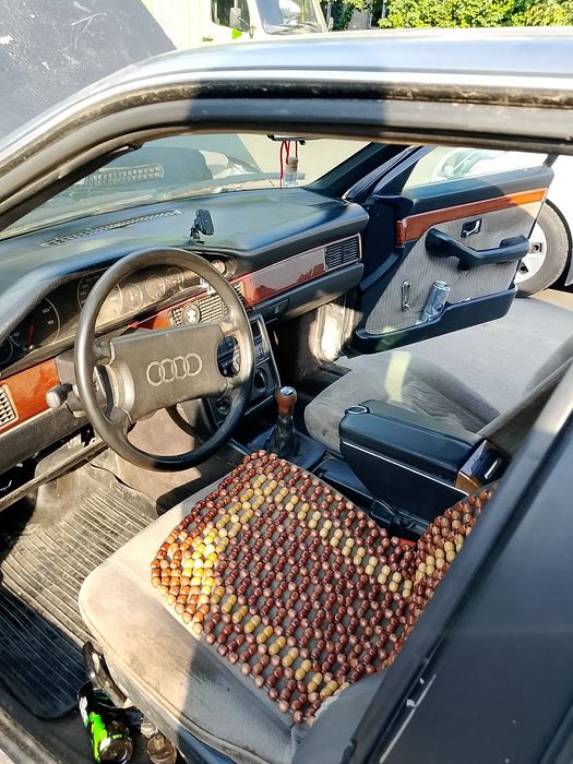 Ауди 100 2.3  срочно