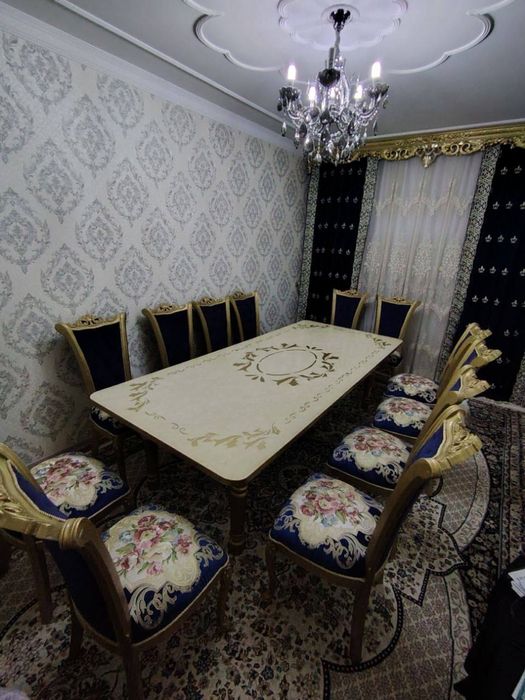 Стол стул 12 чел. Комод большой