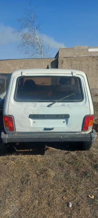 Нива 2121  продам