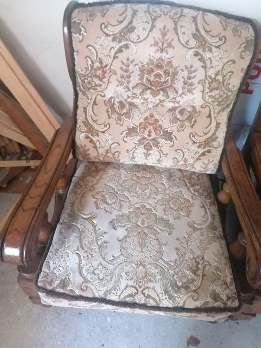 Vând canapea lemn masiv cu 2 fotolii și masa blat marmura