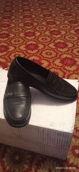 Продам детскую обувь.