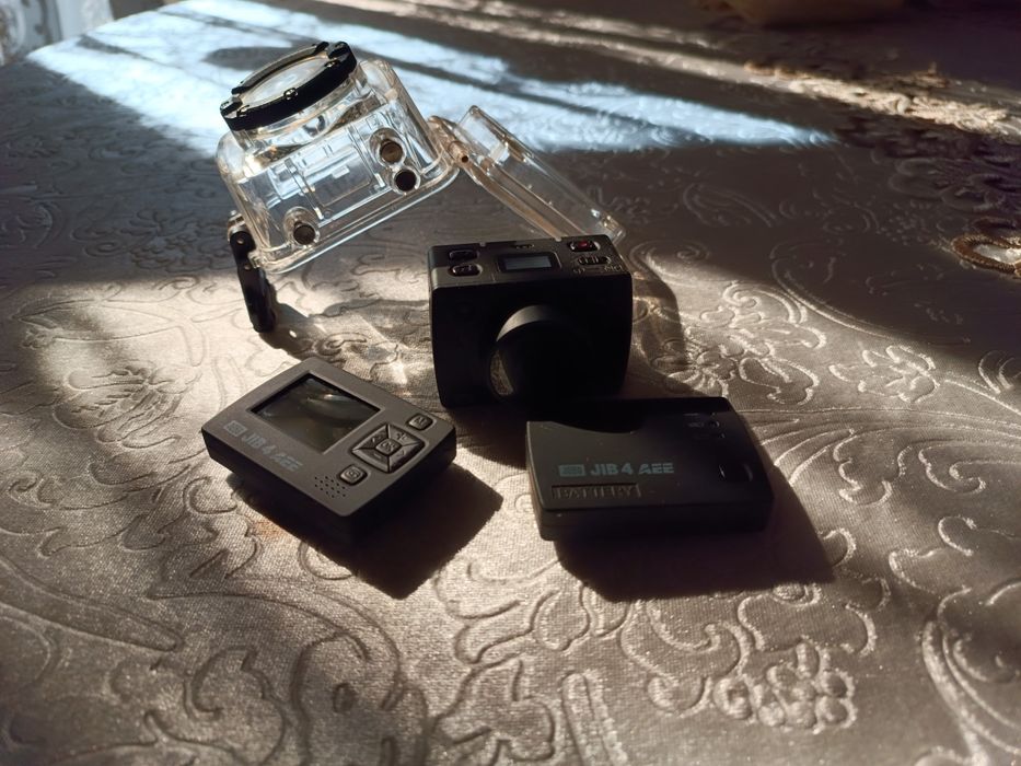 СРОЧНО ПРОДАЮ! Видео камера, может снимать и под водой