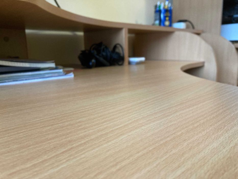 Бюро за офис или дома