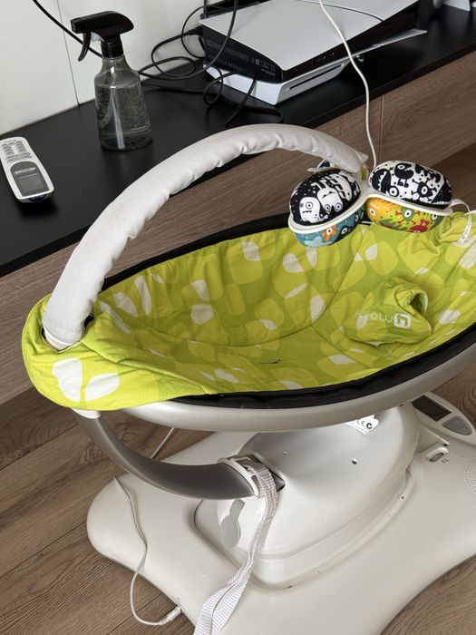 Качалка для малыша 4moms