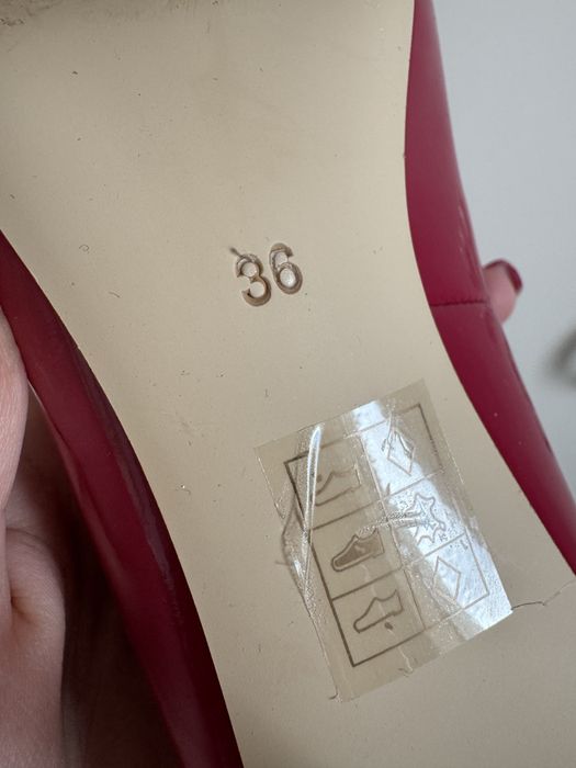 Токчета Guess