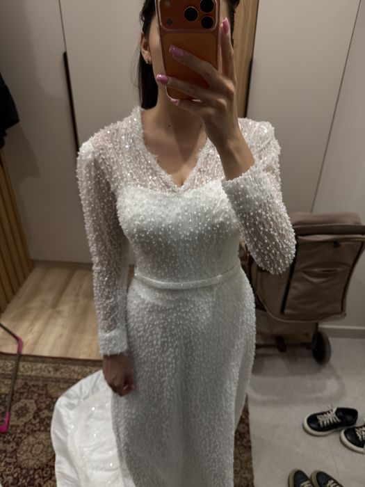 Свадебное платье новое.