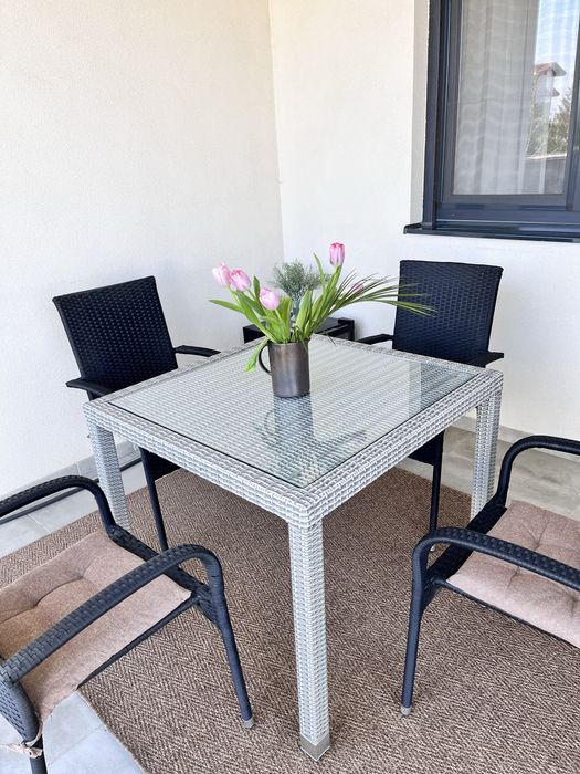 Masă terasă / balcon cu sticlă