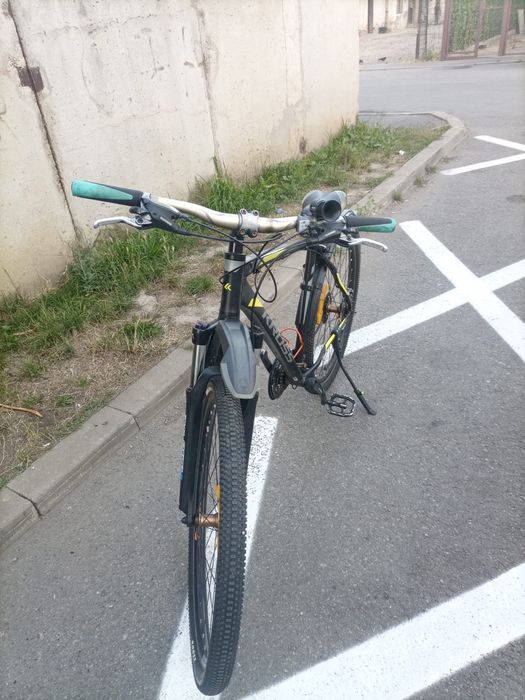 Vand bicicleta  CROSS de 3 ani negociabil