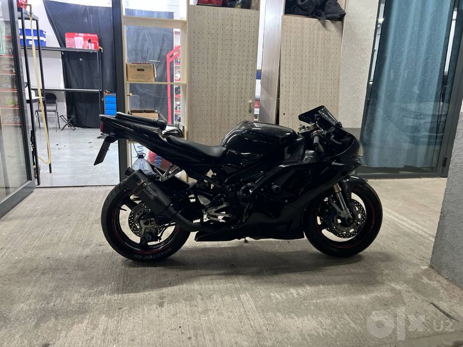 Yamaha R1 1000cc