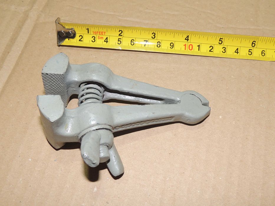 Браздир /лястовица/ с 2 отвора за култиватор. Менгеме. Плуг