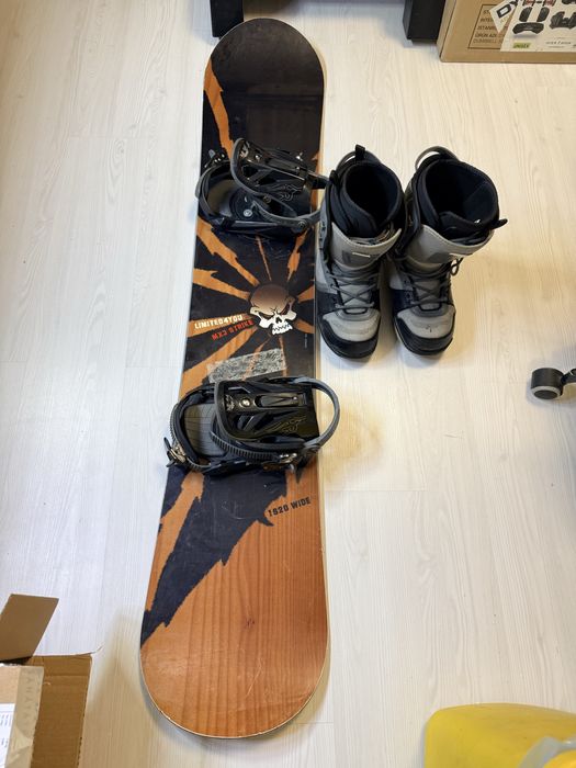 Placa snowboard crazy creek 158cm lungime all mountaing