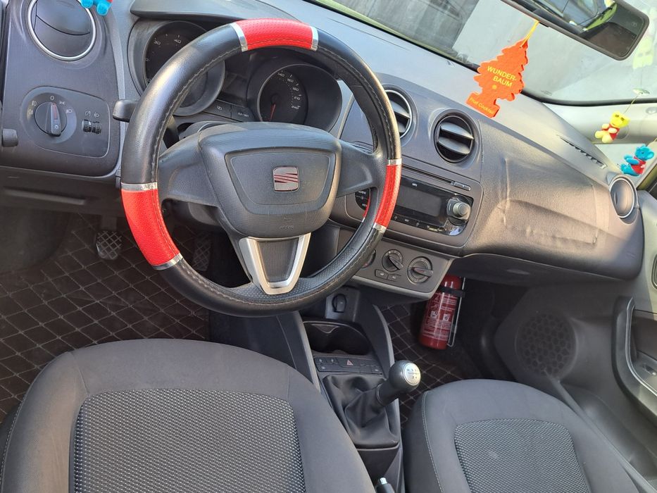 Vând sau schimb seat ibiza