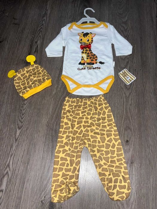 Set body pantaloni caciulita