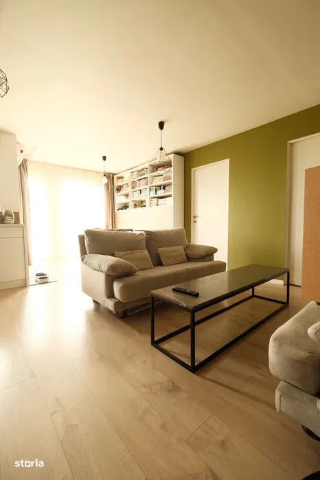 Apartament cu 2 camere, parcare, etaj intermediar, zona Eroilor — fotografia 1