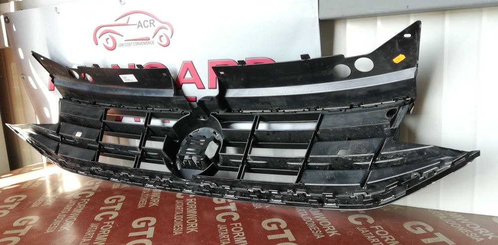 2 броя радиаторни решетки VW Tiguan 5NA 2016-