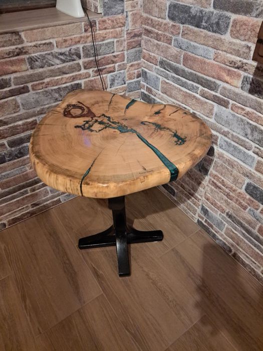 Masuta de cafea din lemn de cires