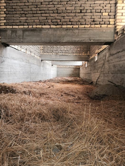 Xovli sotiladi 8 xonaga biton kuyilgan 6 xonasi bitgan karopka holatda