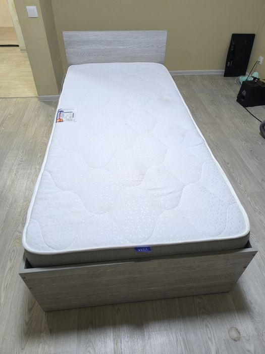 Односпальная кровать 2х0,9 м