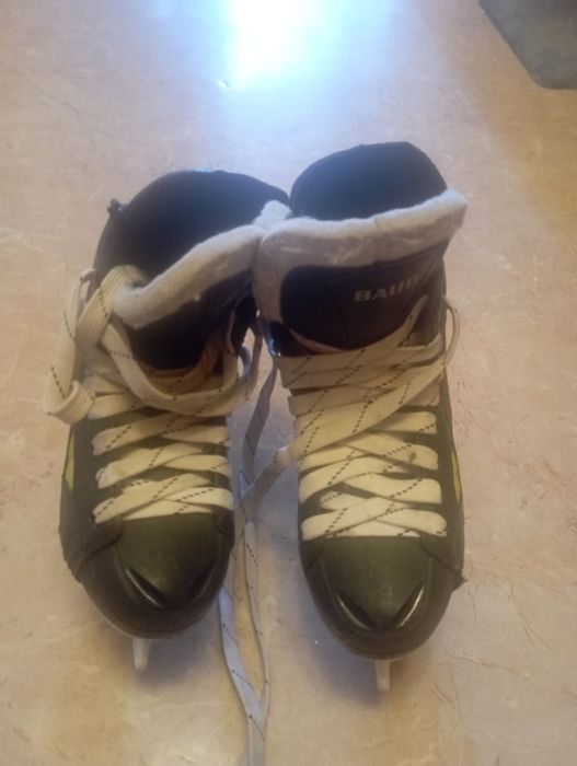 Продам коньки детские