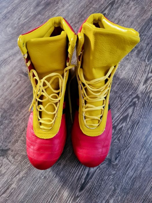 Адидас дамски ботуши от Германия