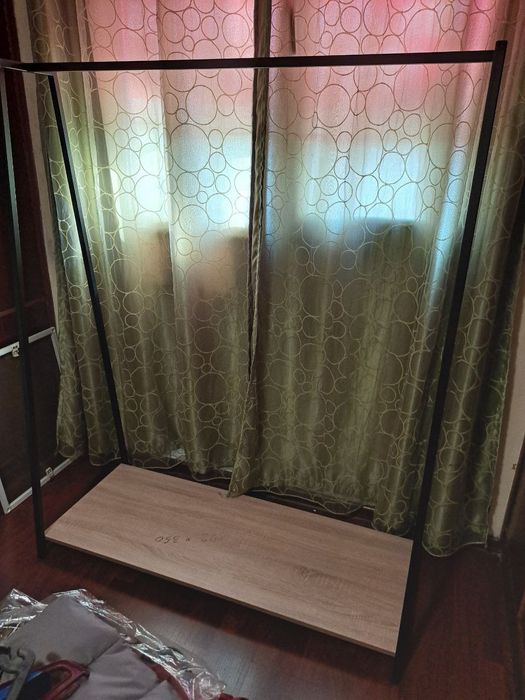 Напольная вешалка