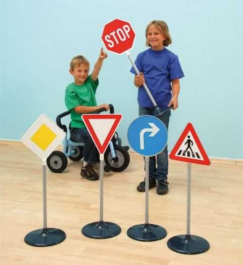 Inchiriaza jucarii PARTY: tobogan , lego mare, masinute, bile