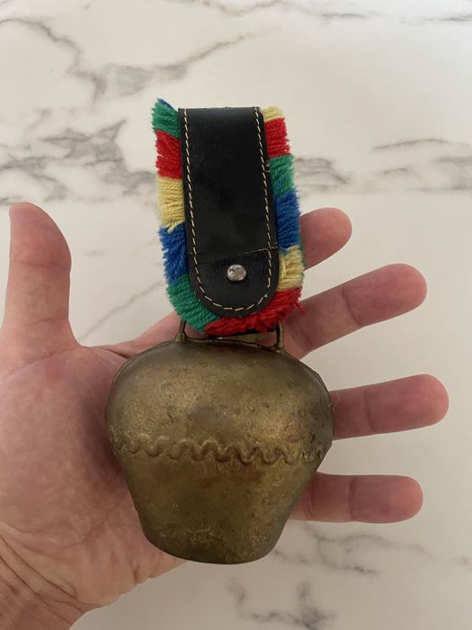 Clopot elevetian din 1977