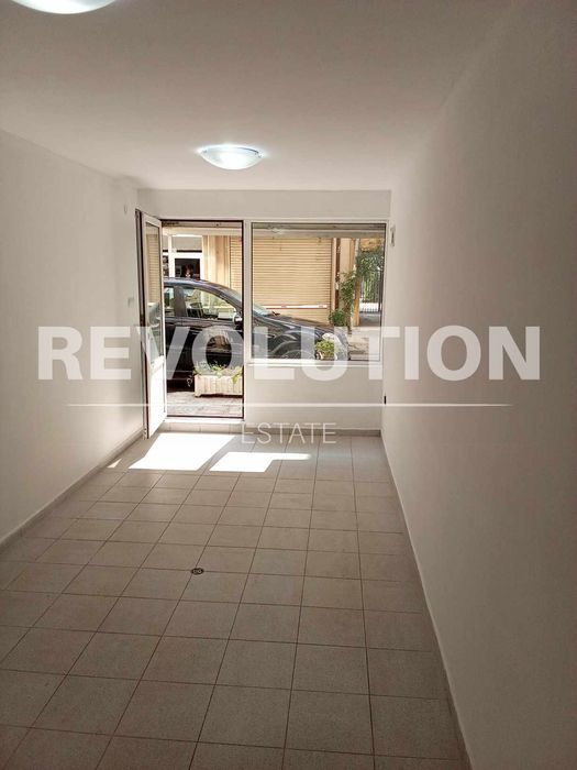 Дава се под наем Магазин в Варна, Лятно кино Тракия - 27 кв.м за 200 € - Снимка #2