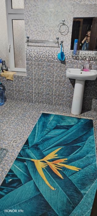 Arendaga xovli Food city bozor tomonda