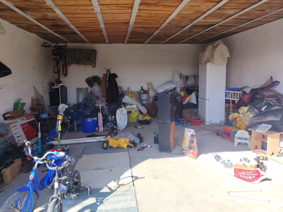 Гараж сотилади стовазада