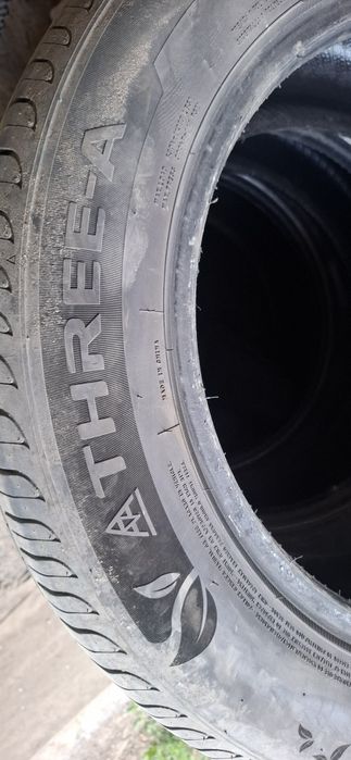 Продам летнию резину комплект.