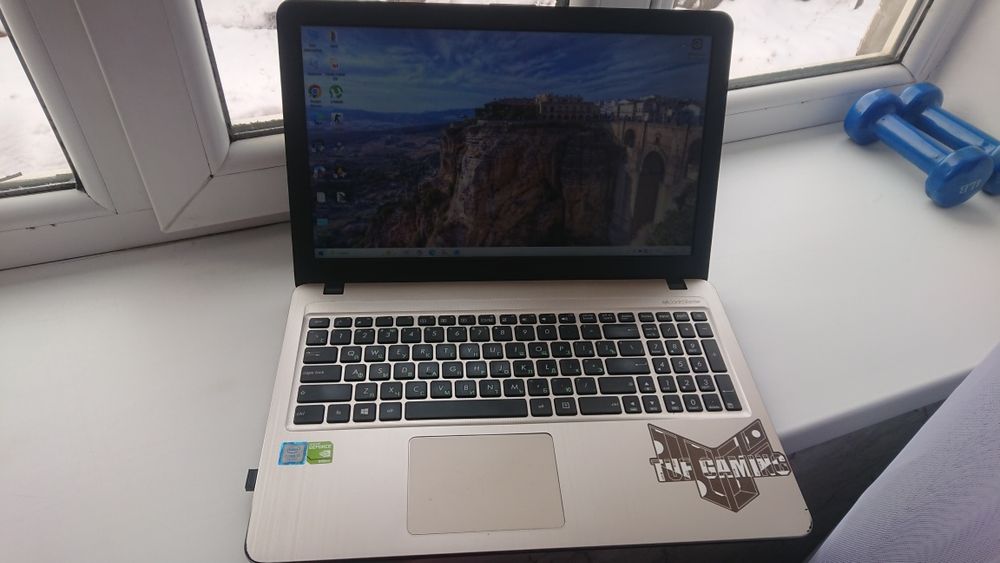 Срочно продам ноутбук нужны деньги