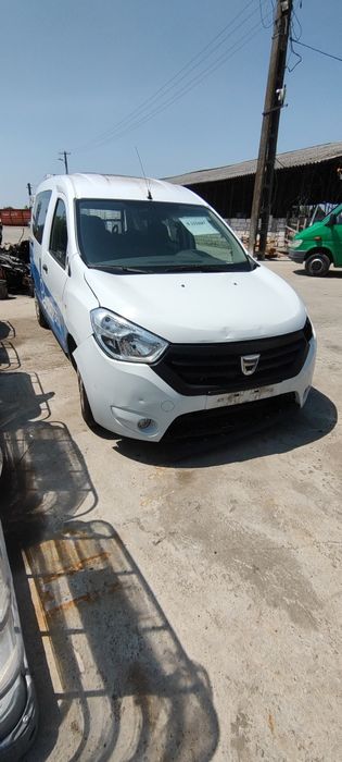 Dezmembrez Dacia Doker 1.5 diesel