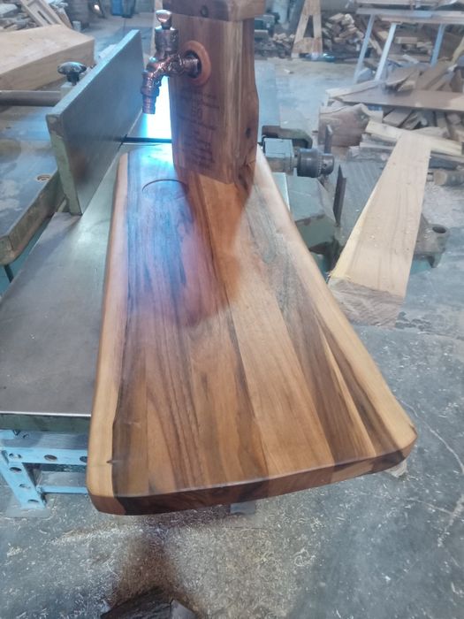 Дъска за мезета диспенсър за алкохол