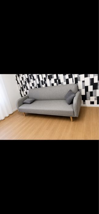 Vând canapea extensibilă, achiziționată de la JYSK în urmă cu o lună. Este ca nouă, nefolosită,