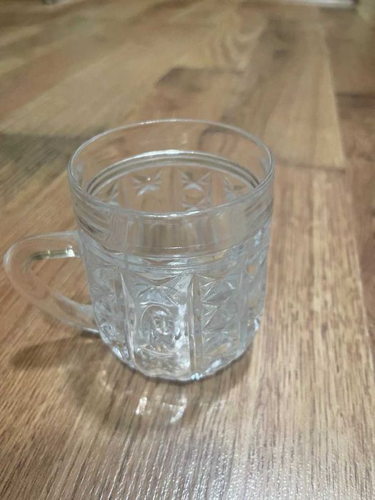 Кружки стеклянные набор 6 штук в хорошем состоянии